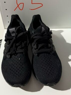 adidas Men's Black Knit Running Shoes
